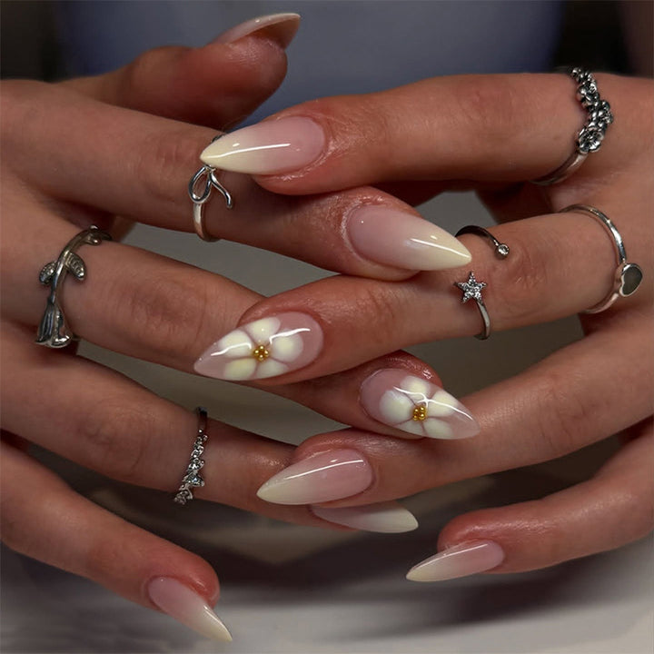Artificial nail set with delicate floral pattern Kalsten