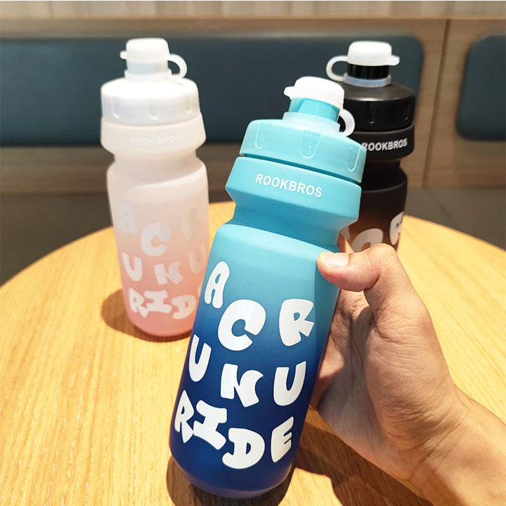 Women's sporty water bottle with flexible leak protection technology Kalsten