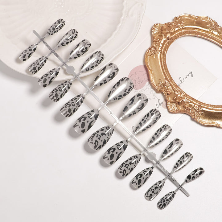 Animal Print Press-On Nail Set Kalsten