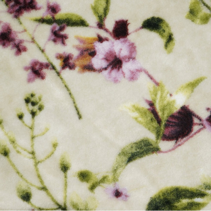 Floral Patterned Cozy Throw Blanket