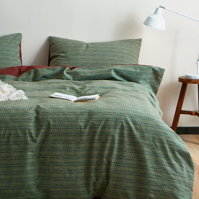 Reversible bed linen set made of breathable cotton blend with fine dot texture