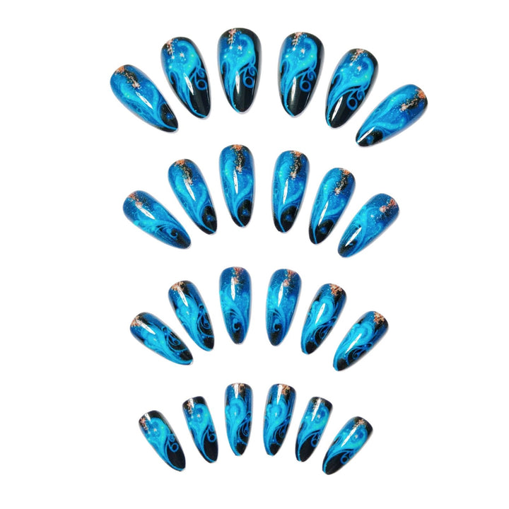 Glittering Nail Art Kalsten