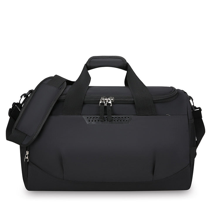 Sporty travel bag with ergonomic carrying system and innovative compartments Kalsten