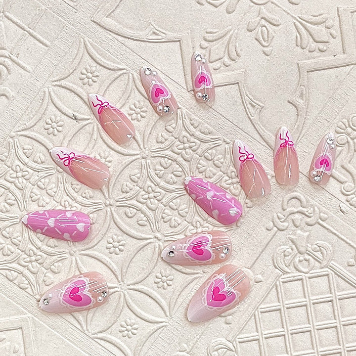 Artistic Press-On Nail Set with Romantic Heart Design Kalsten