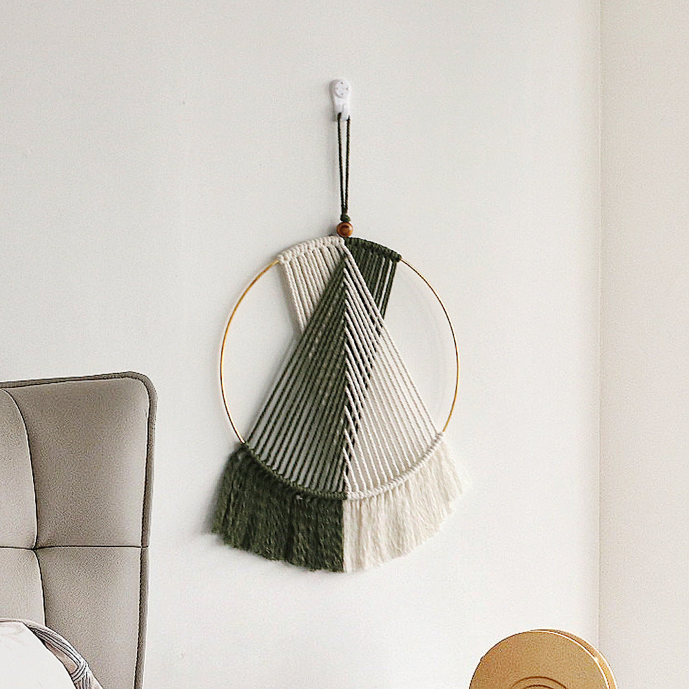 Macrame Wall Decoration with Elegant Appeal