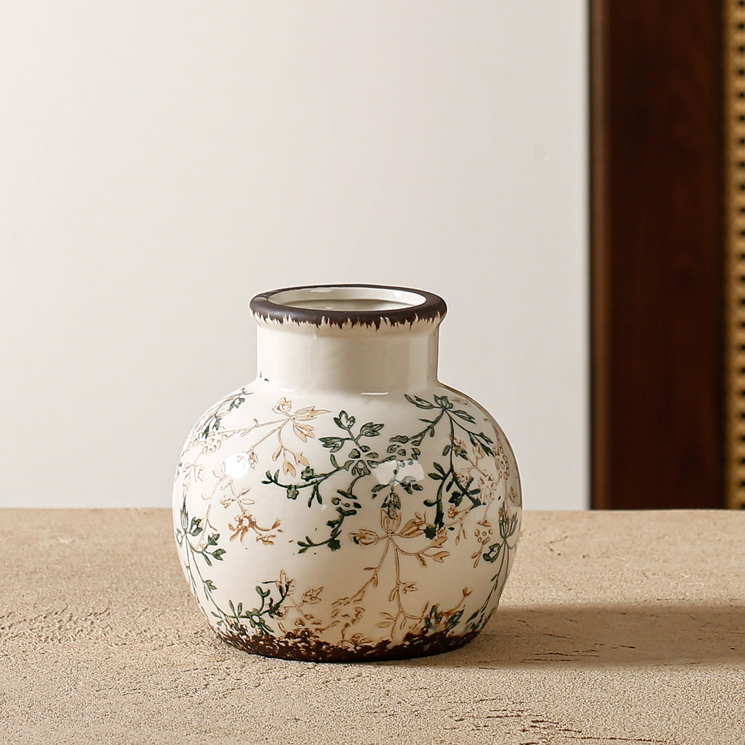 Elegant and artistically decorated ceramic vase Kalsten