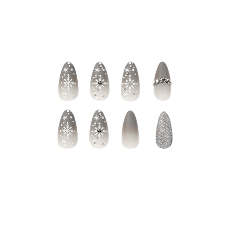 Glamorous nail art with snowflake design Kalsten