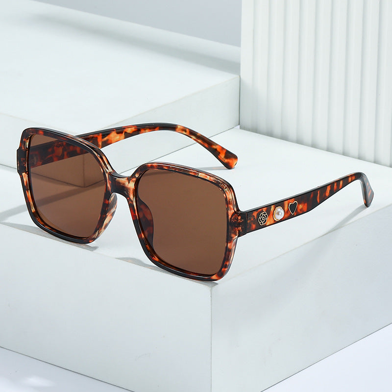 Elegant Oversized Square Frame Eyewear Kalsten