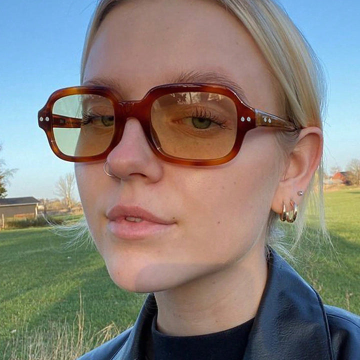 Ladies modern square sunglasses with wide frame and elegant design Kalsten