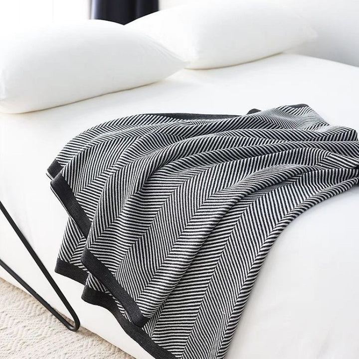 Luxurious Striped Throw Blanket Kalsten