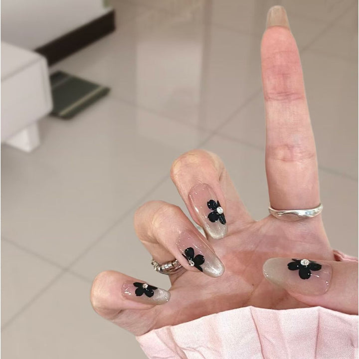 Artificial Nails in Stylish Ombre Design Kalsten