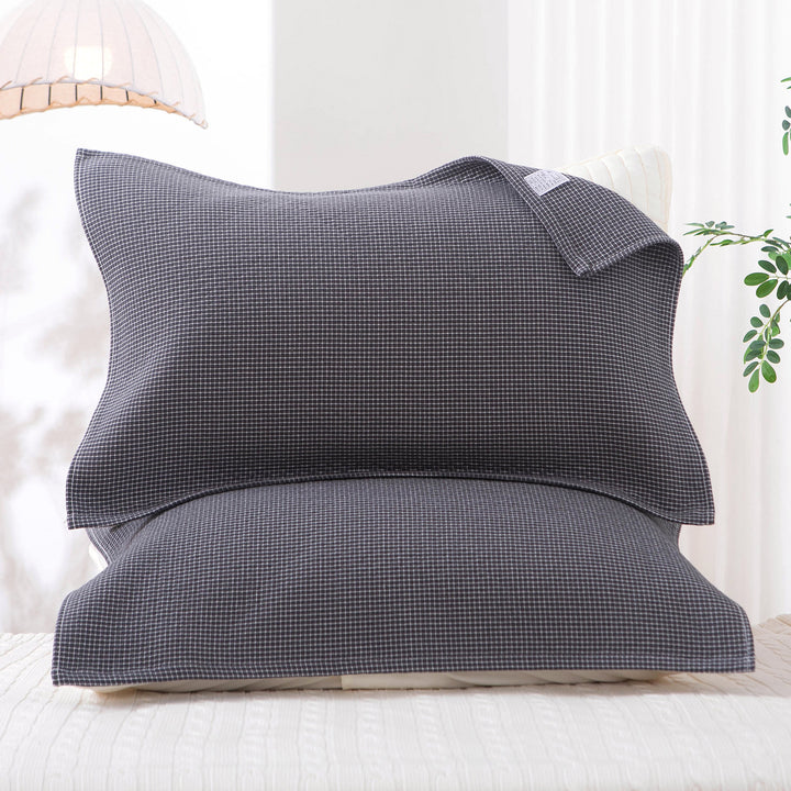 Women's pillowcase with delicate floral motif Kalsten