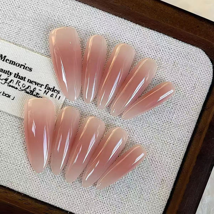 Elegant artificial nails in modern stiletto style Kalsten