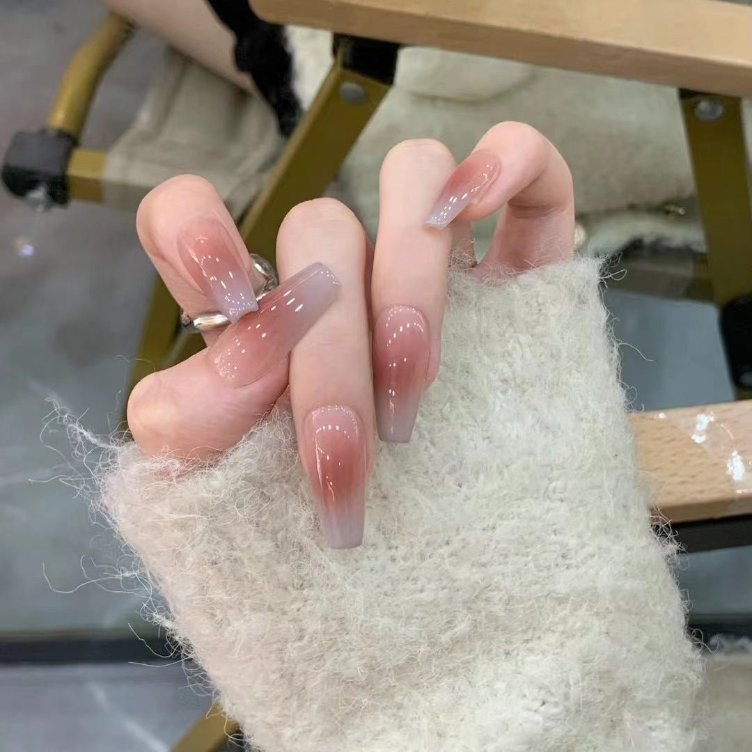 Glamorous artificial nails with delicate flower and glitter effects Kalsten
