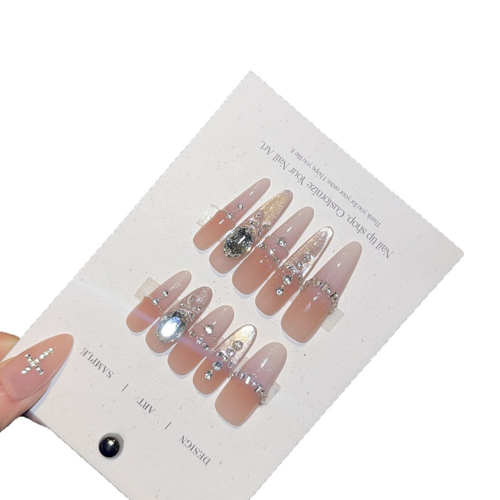 Artificial nails with elegant crystal decorations Kalsten