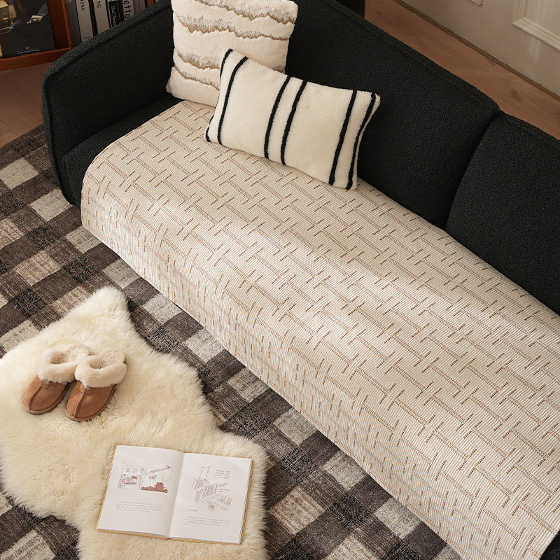 Woven rectangular table runner made of cotton blend with checkered pattern and striped border Kalsten