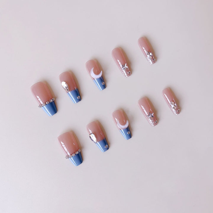 Artificial nail set with elegant 3D embellishments and glitter accents Kalsten