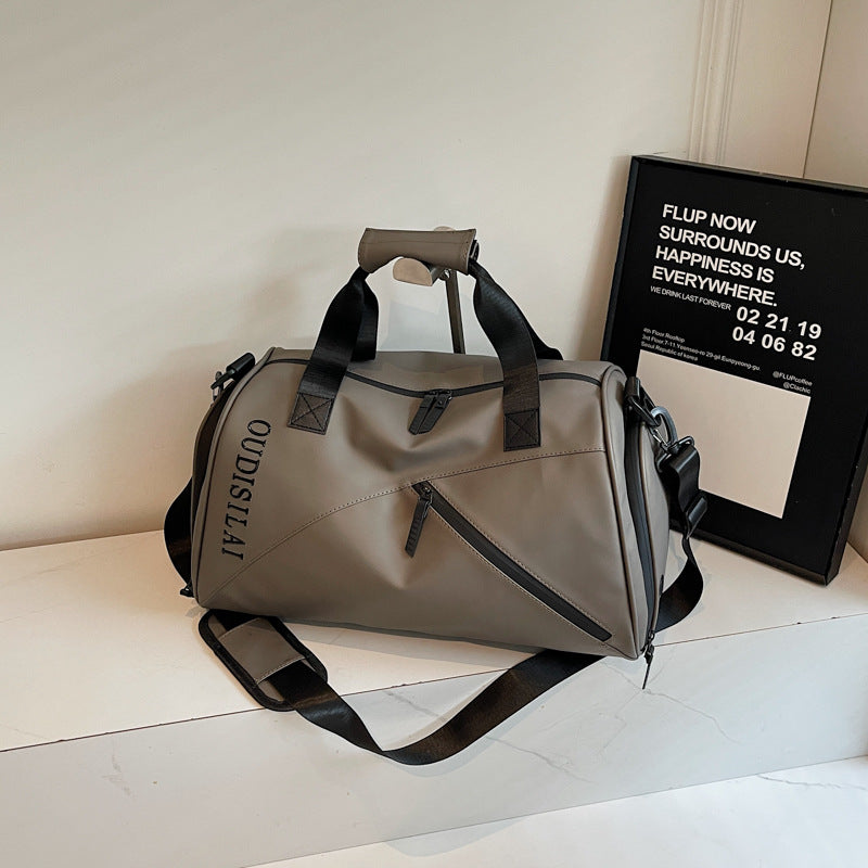 Versatile All-Weather Weekender Duffle Bag