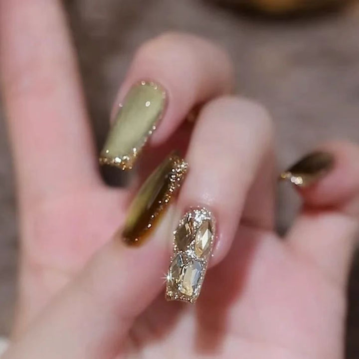Glamorous Luxurious Press-On Nail Set Kalsten
