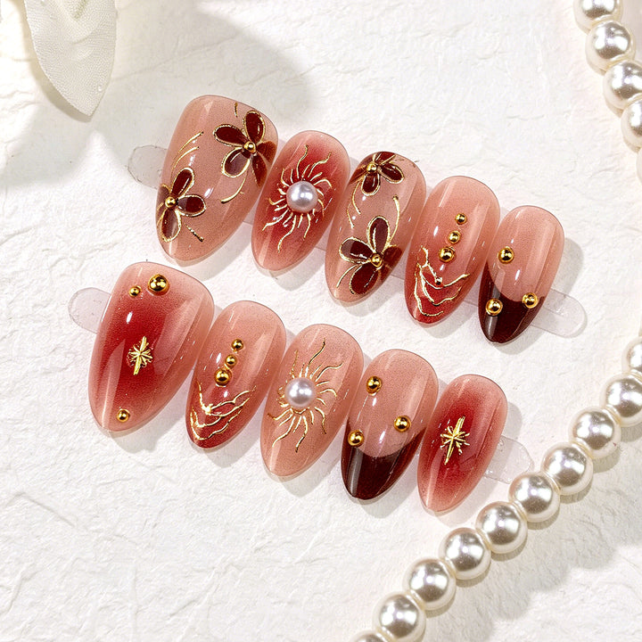 Elegant Floral Decorative Press-On Nail Set