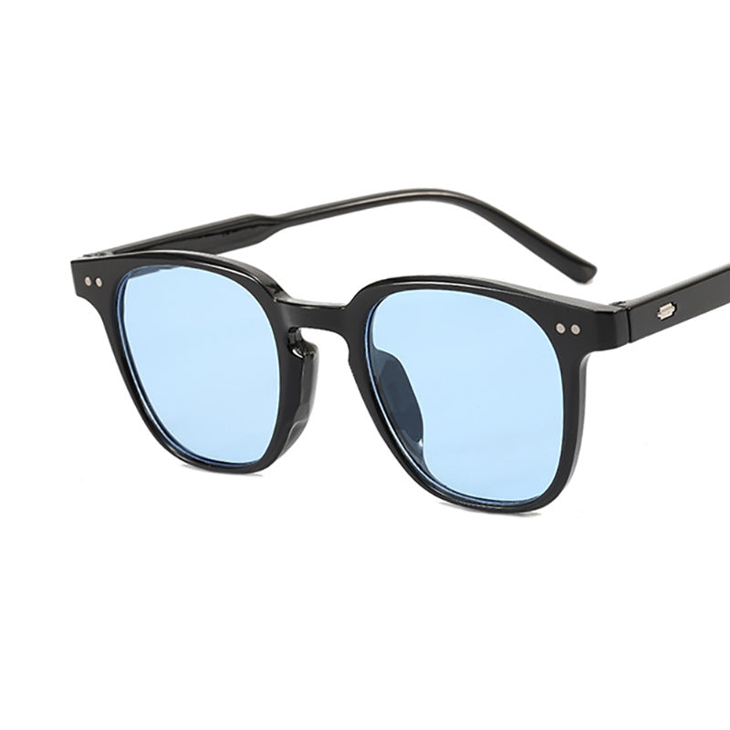 Retro-Inspired Stylish Sunglasses
