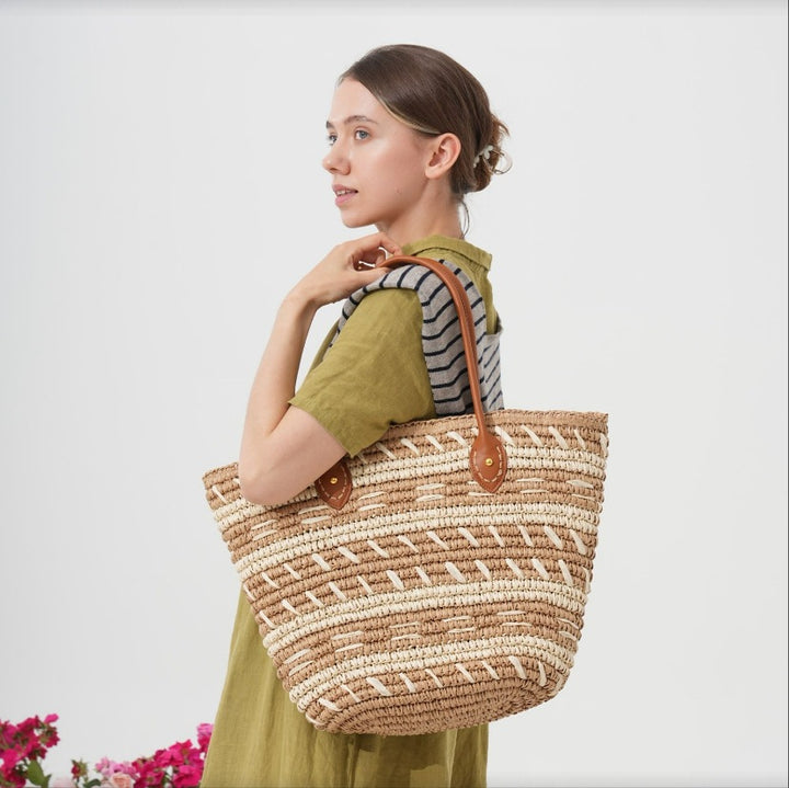 Beach bag made of braided natural material Kalsten