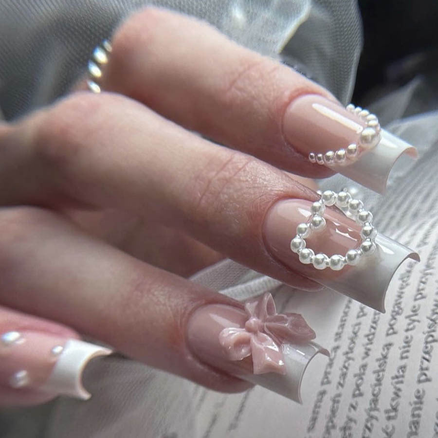 Artificial nail set with elegant 3D flowers and pearl embellishments Kalsten