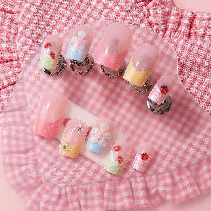 Floral Press-On Nail Art Set Kalsten