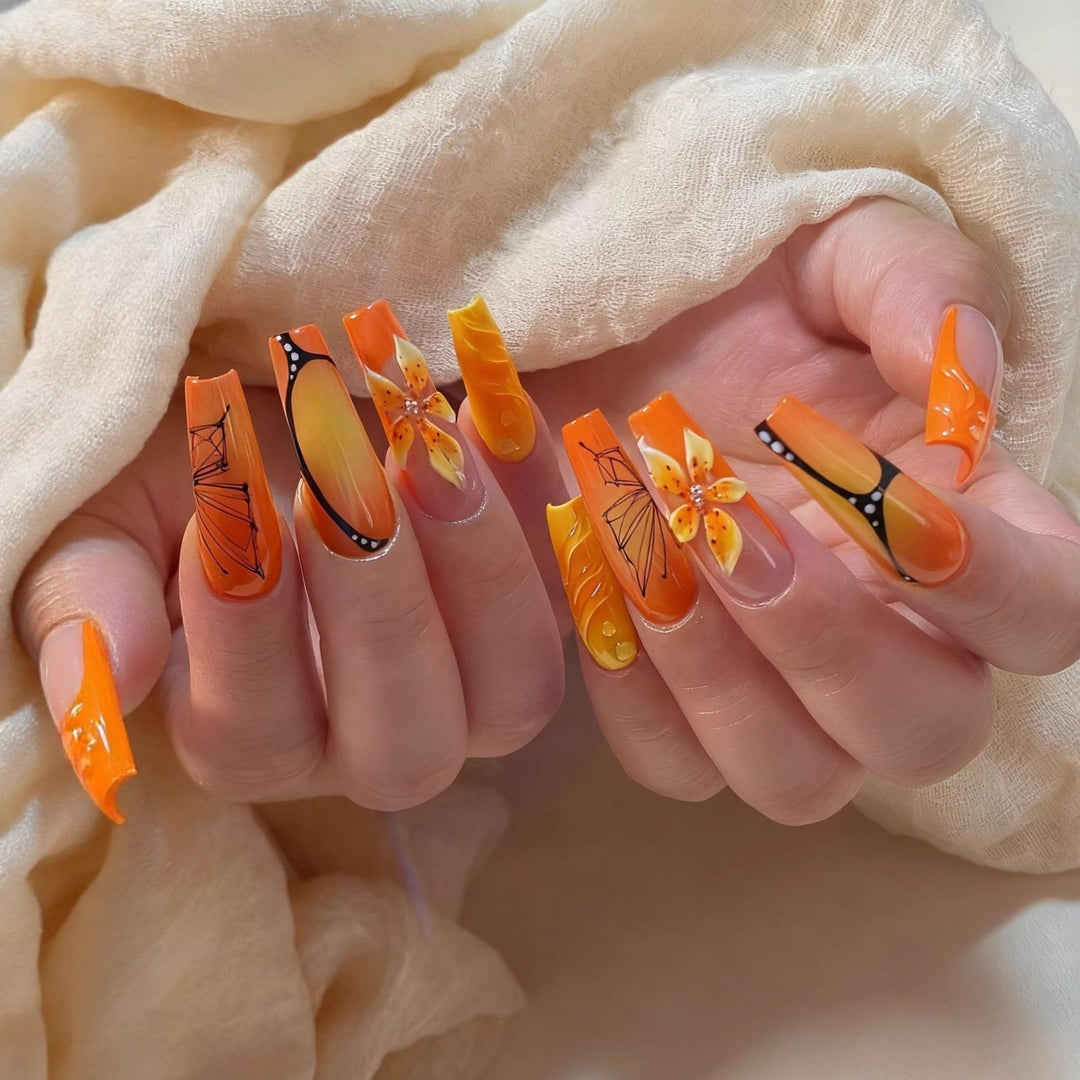 Artful Nail Tips Set with Leaf Accents Kalsten