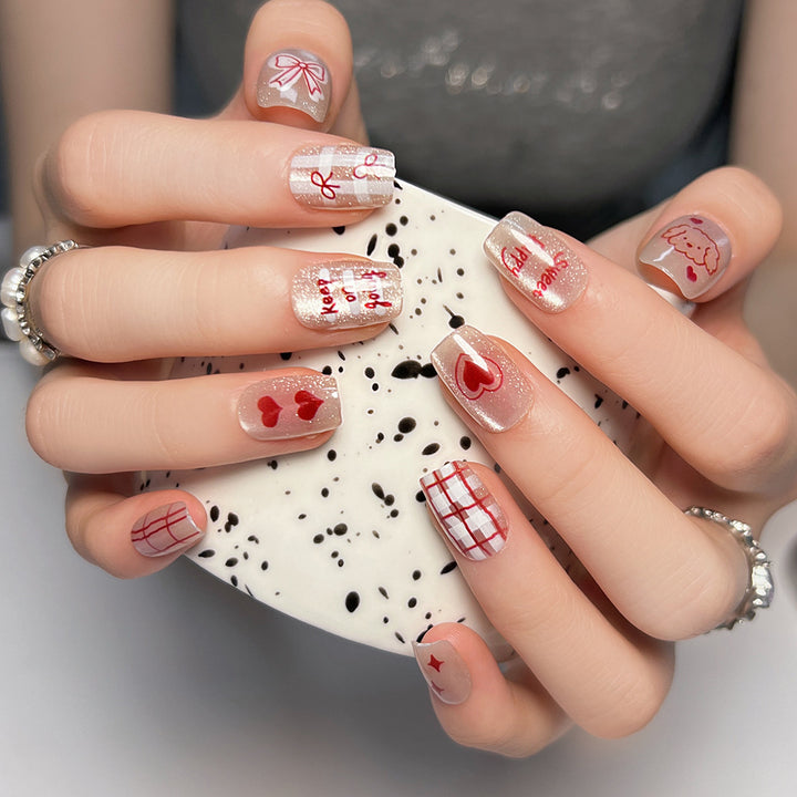 Artificial nail art with cute designs Kalsten
