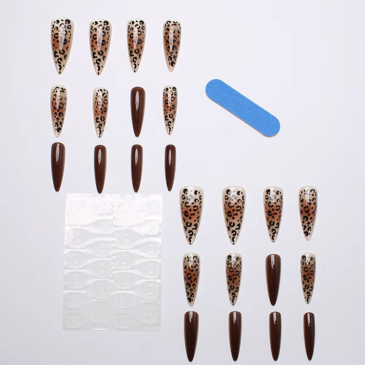 Elegant designed artificial nails Kalsten