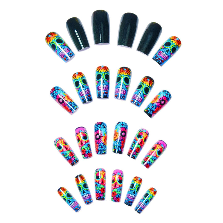 Nail art set with Lively Skull Design Kalsten