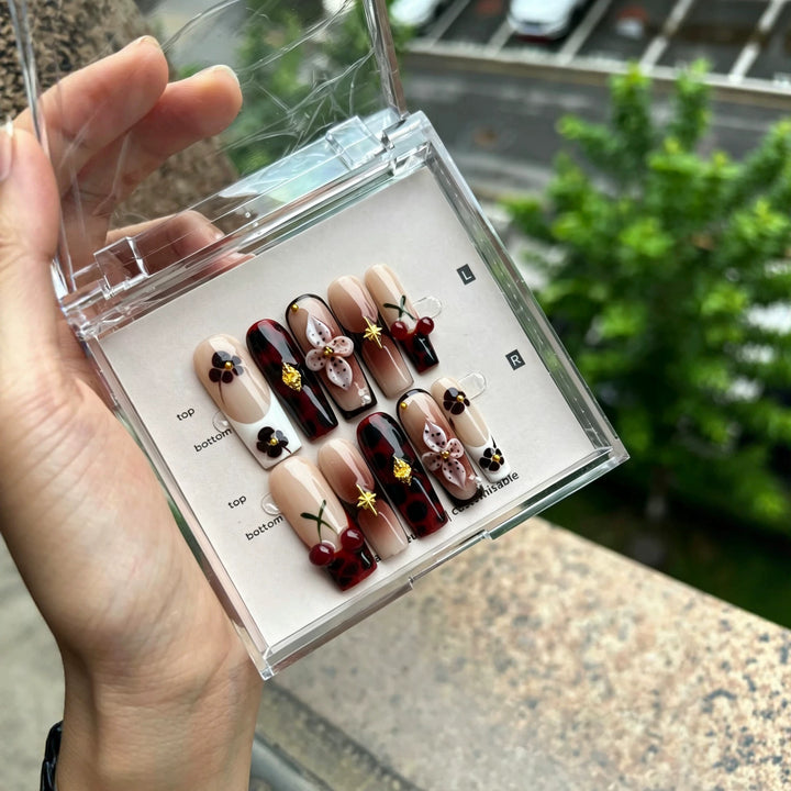 Artistic Decorative Press-On Nails Set