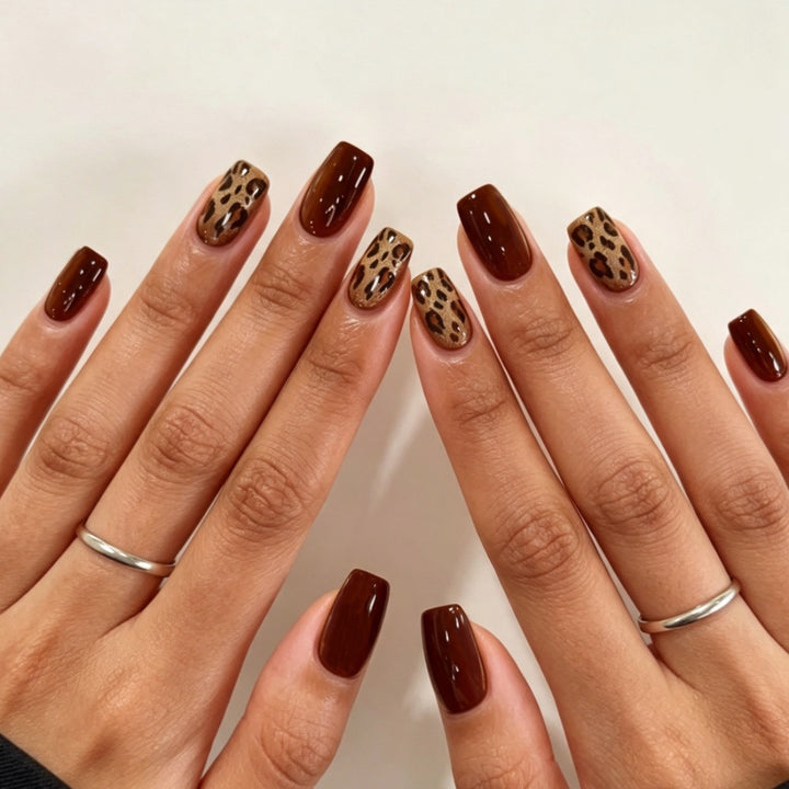 Fashionable leopard pattern artificial nails with glitter accents Kalsten