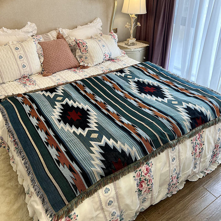 Elegant Floral Tapestry Blanket