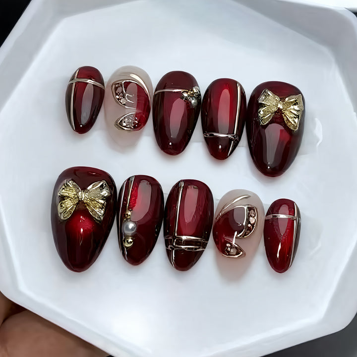 Elegant Nail Art Set with Gold Embellishments