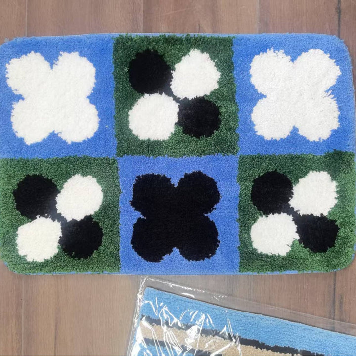 Heart-Shaped Plush Bath Mat Kalsten