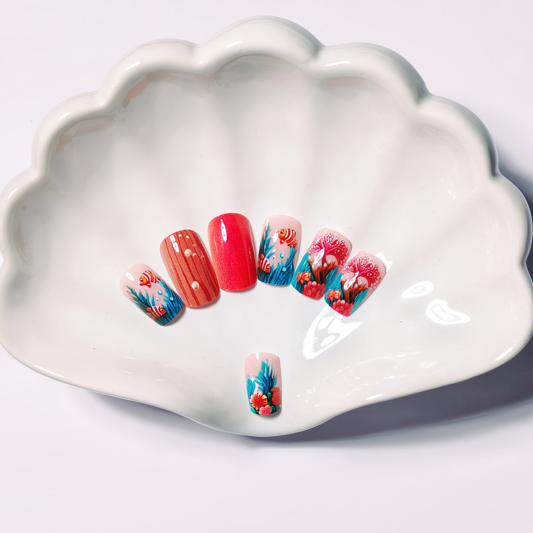 Artificial Acrylic Nails in Maritime Coral Design Kalsten