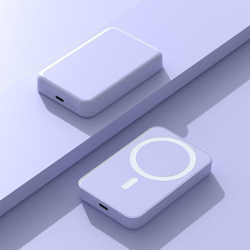 Portable power bank with Qi-compatible magnetic charging and integrated fast charging function Kalsten