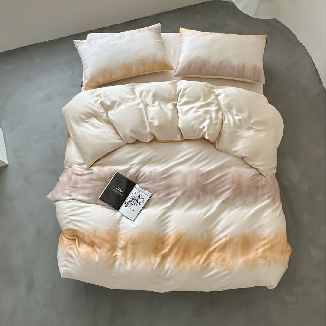 Satin bedding set with floral print and ruffle