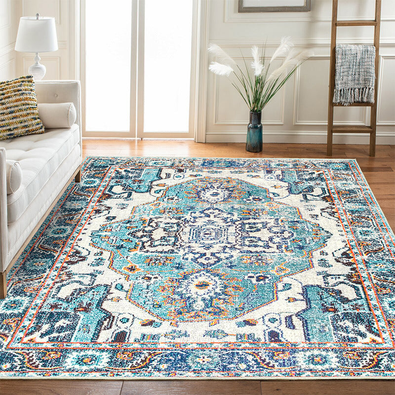 Vintage-Inspired Area Rug Kalsten