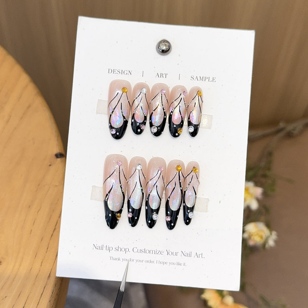 Artificial nails with artistic holographic accents Kalsten