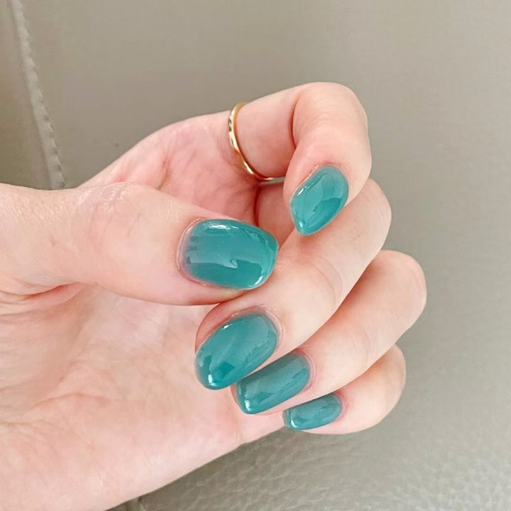 Artistic Cat-Themed Press-On Nail Art Set Kalsten