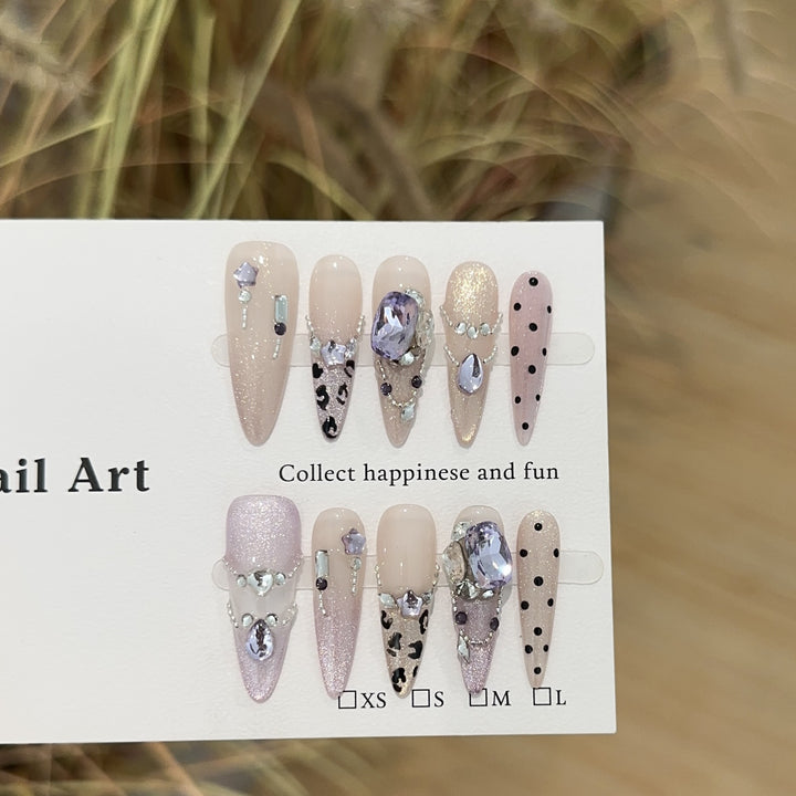 Elegant Glamorous Press-On Nail Art Set with Various Embellishments