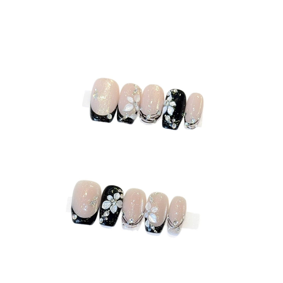 Exclusive artificial nails with floral accents and glitter coating Kalsten