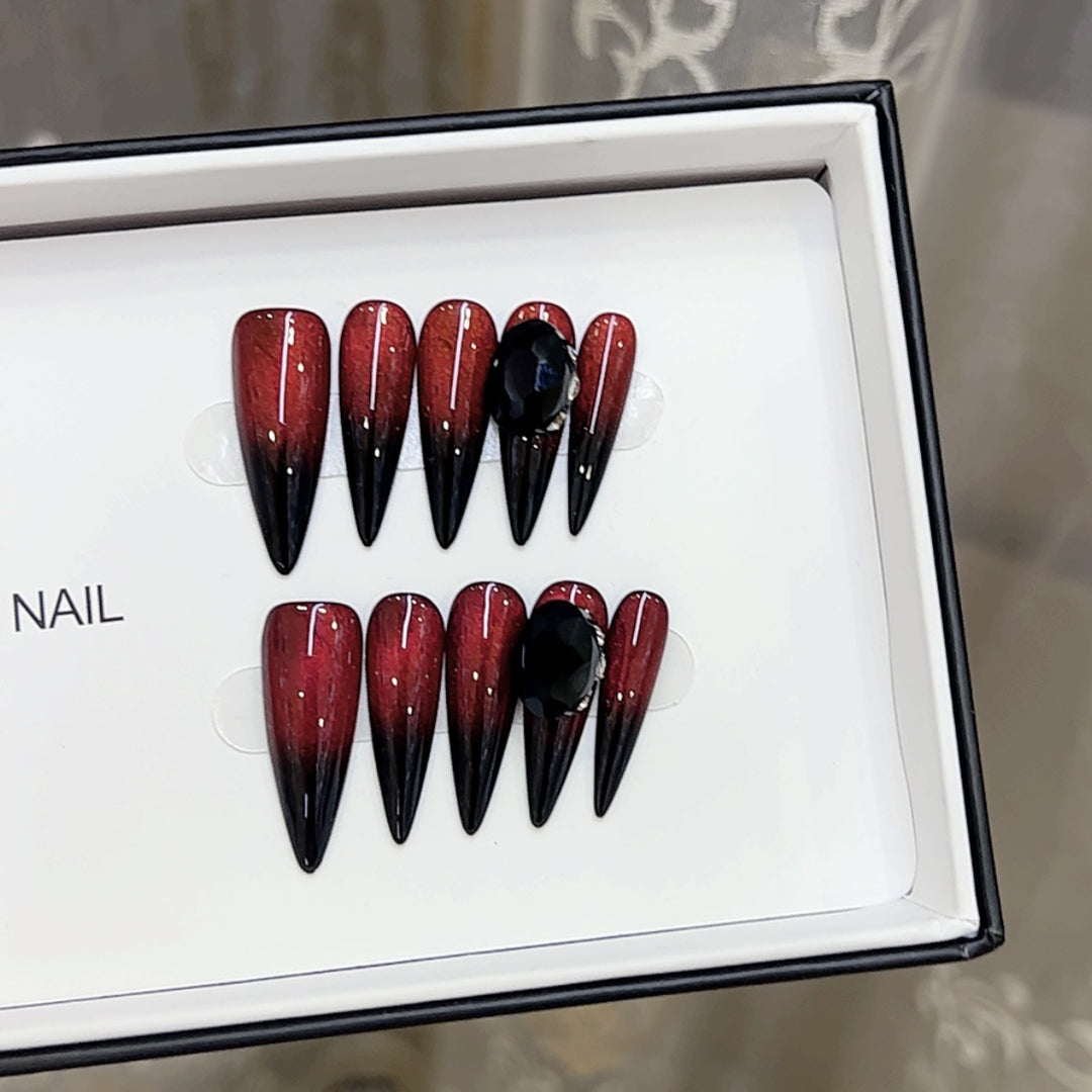 Artistic Gothic-Inspired Press-On Nail Set Kalsten