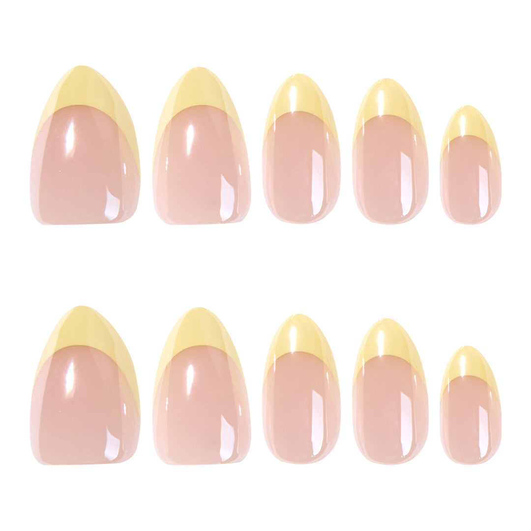 Elegant and refined nail art with shimmering French-tip Kalsten