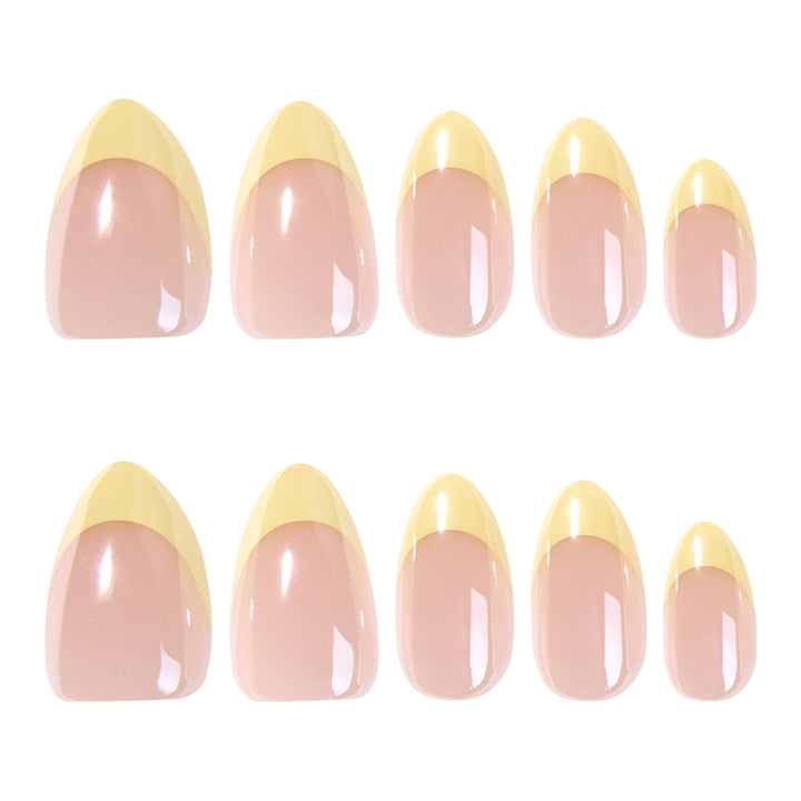 Elegant and refined nail art with shimmering French-tip Kalsten