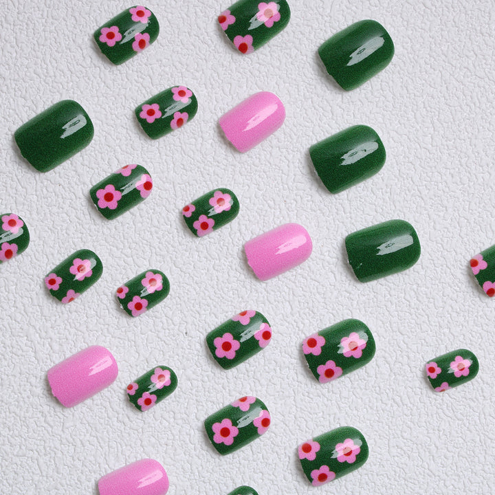 Playful Floral Press-On Nails Kalsten