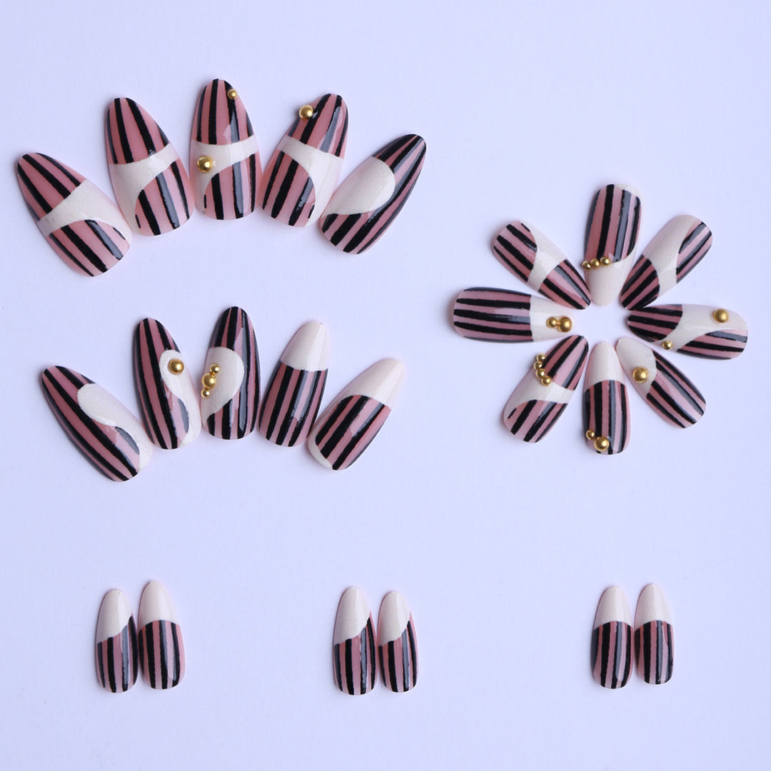 Artificial Fingernails In Elegant Stripe Design with Gold Accents Kalsten